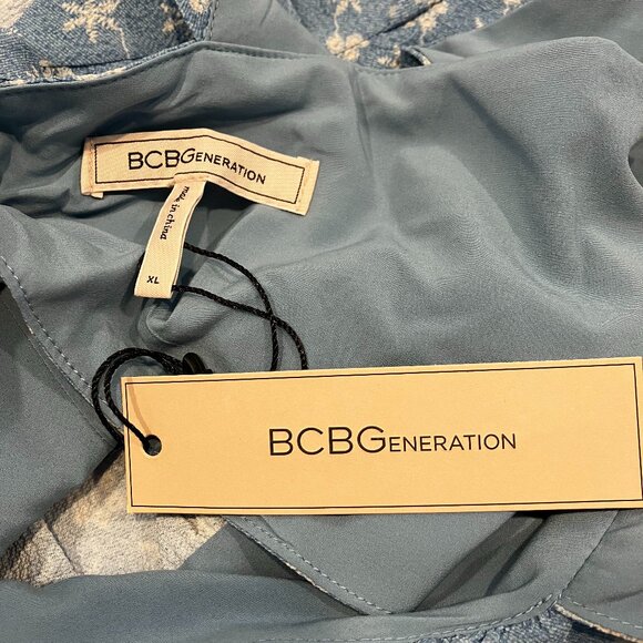 BCBGeneration TOP Large or XL Flutter Strap Bow Tie Crop Color Eyelet Party New - Picture 14 of 15